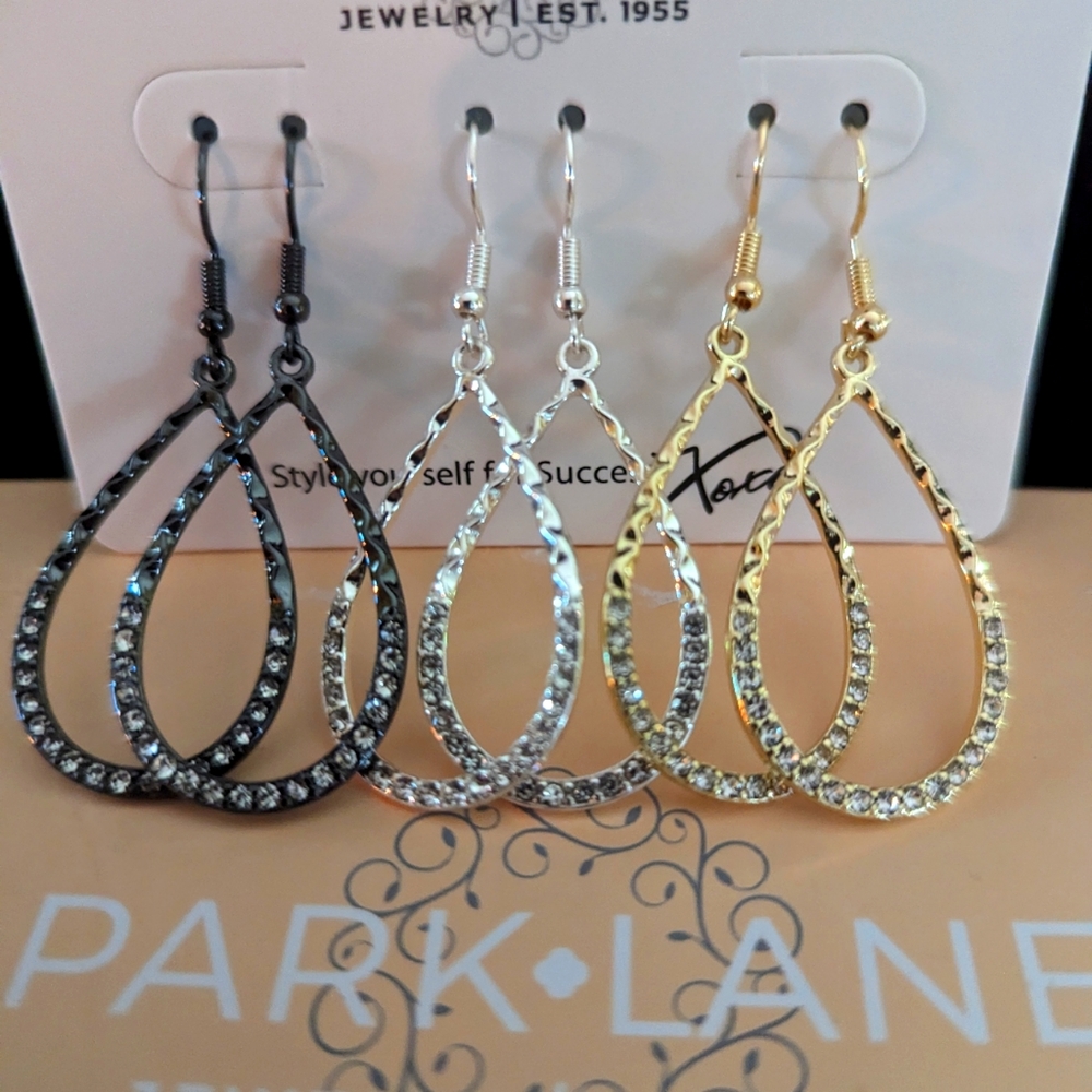 3 pack Earrings. OUI